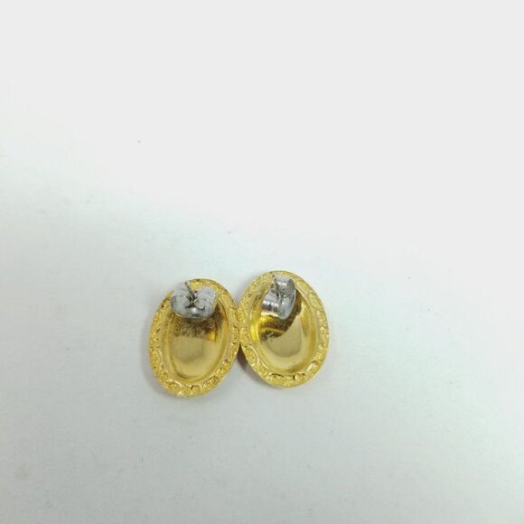 Vintage Little Red Enamel Oval Shape Stud Earrings, Gold Tone settings, Minimal - Picture 2 of 5